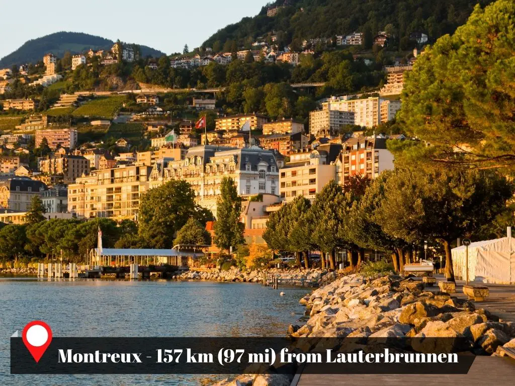 Distance of Montreux to Lauterbrunnen, Switzerland