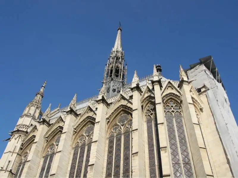 What makes Paris worth visiting - Sainte-Chapelle
