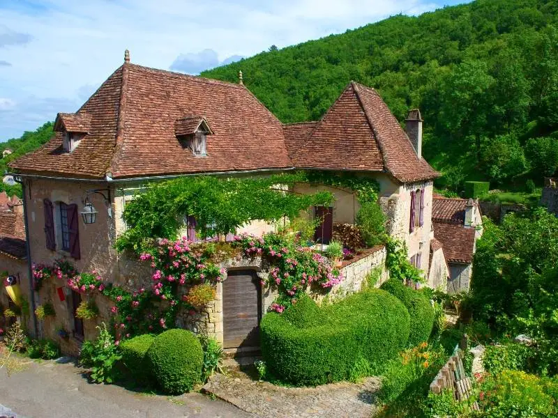 Saint-Cirq-Lapopie France, Beautiful houses in the preserved medieval village
