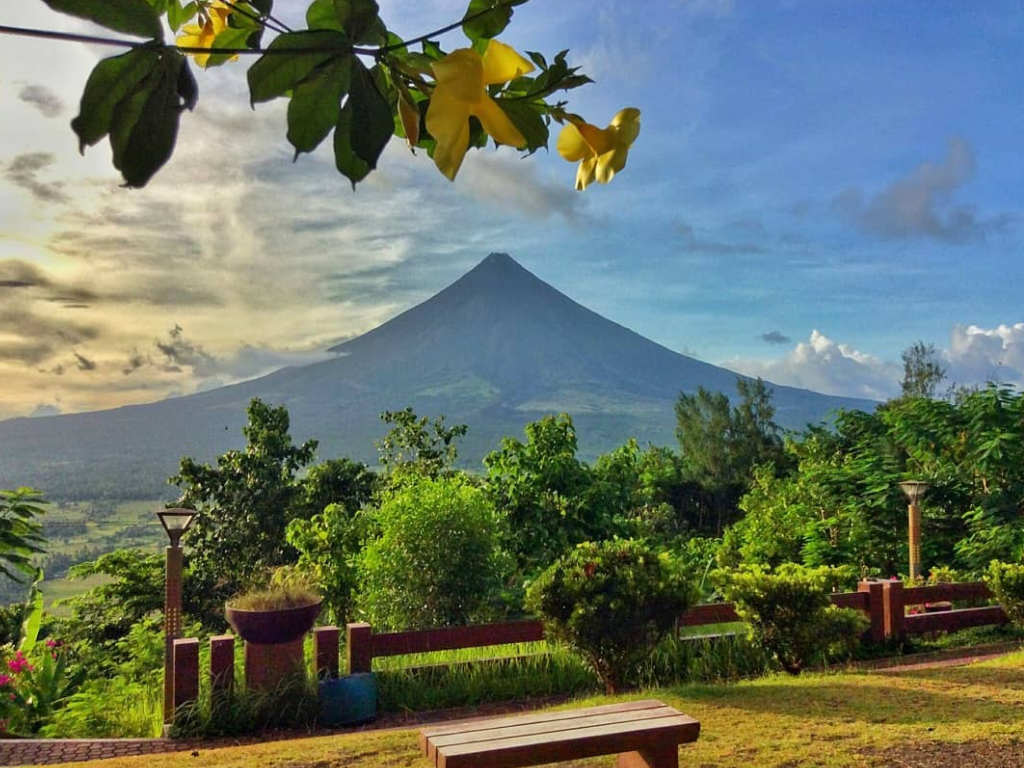 Lignon Hill nature park, Albay, Mayon, Legazpi, Philippines