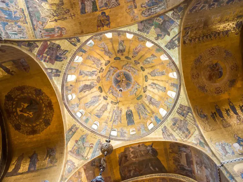 Beautiful Building in Venice, Saint Mark's Basilica mosaic dome